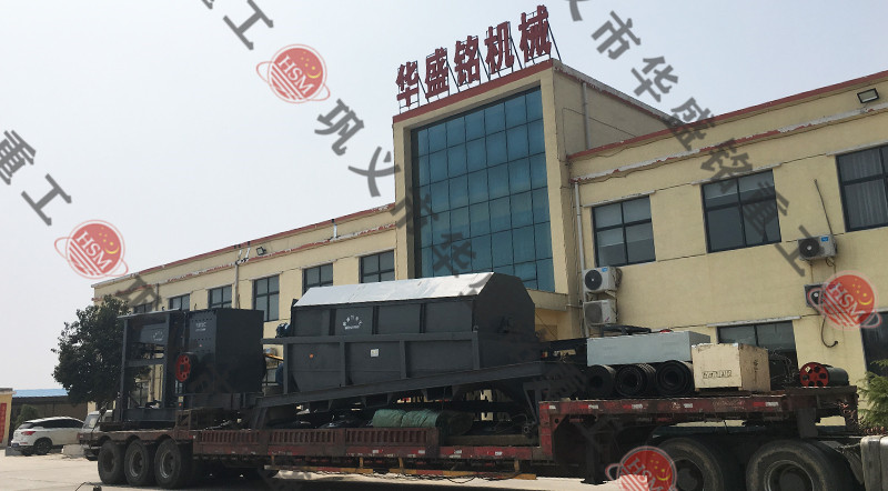 箱式重锤移动破碎站发货现场